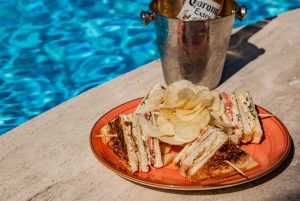 Snack a bordo piscina al Giardino Eden Resort Ischia